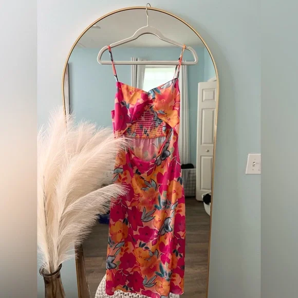 Cupshe Midi Dress - Picture 2 of 4